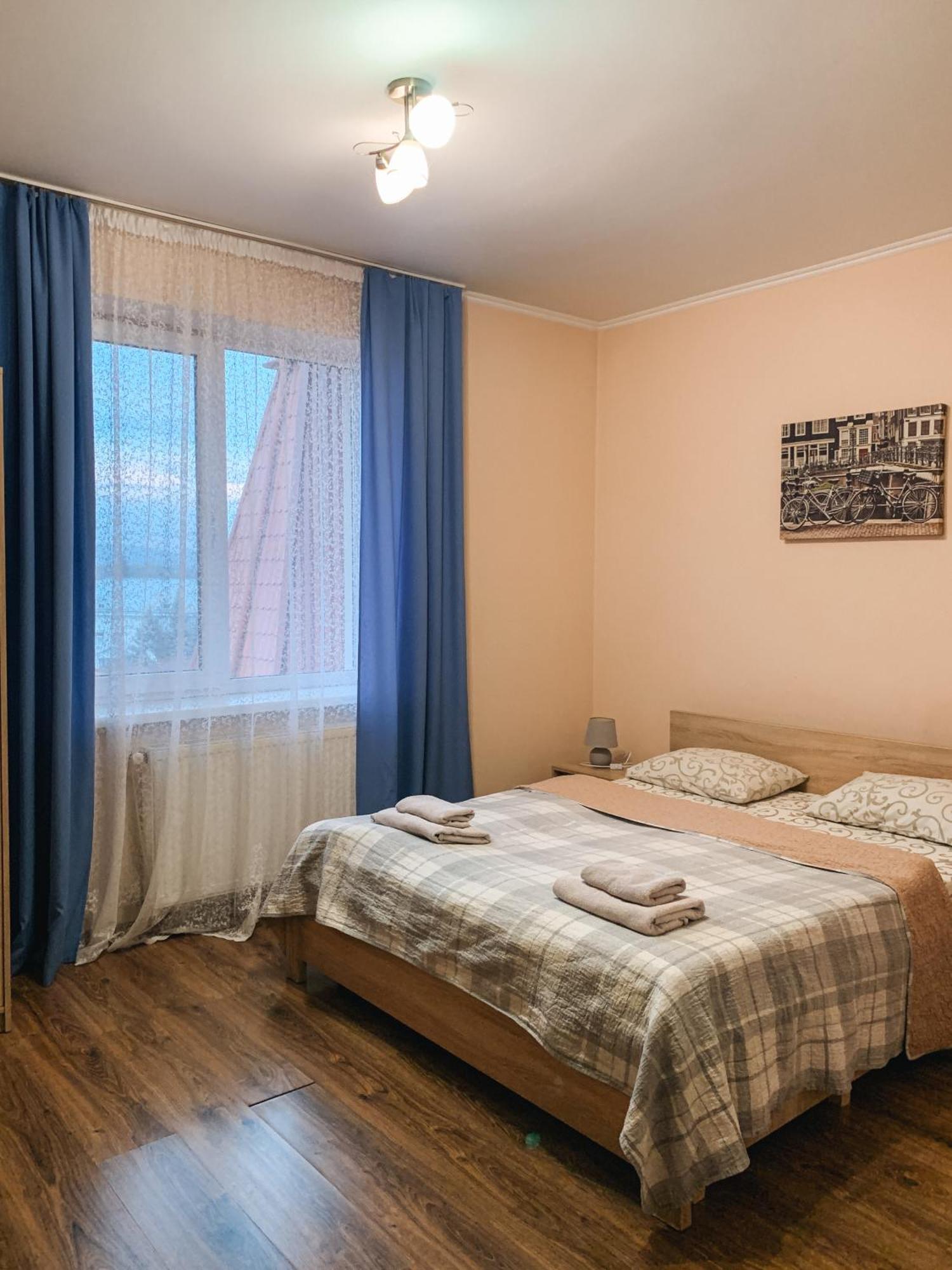Apartments Domovik Parkaniya, 2A Mukačevo Esterno foto