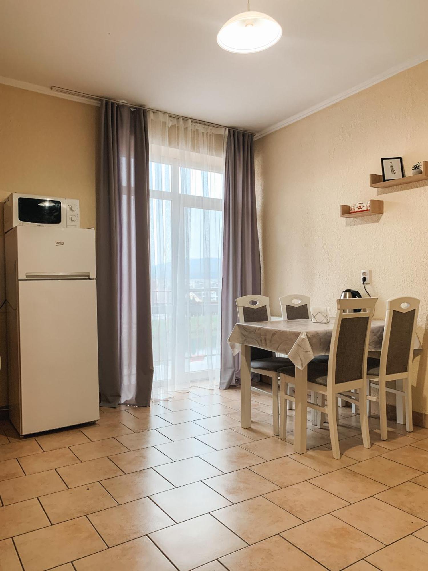 Apartments Domovik Parkaniya, 2A Mukačevo Esterno foto